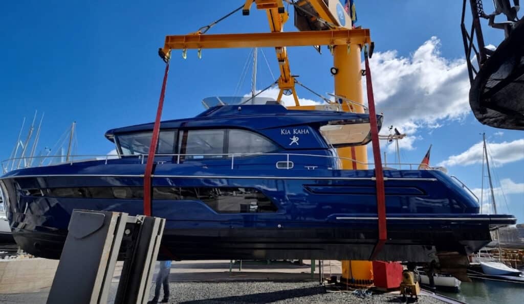 Moderner 25t Kran Kieler Förde